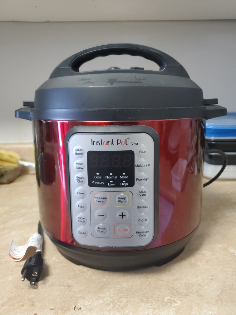 MOVING SALE - Instant Pot Electric Pressure Cooker