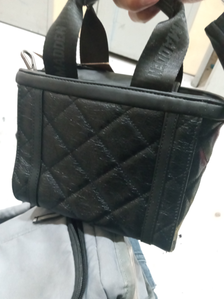 Small Black Quilted Handbag - photo 2