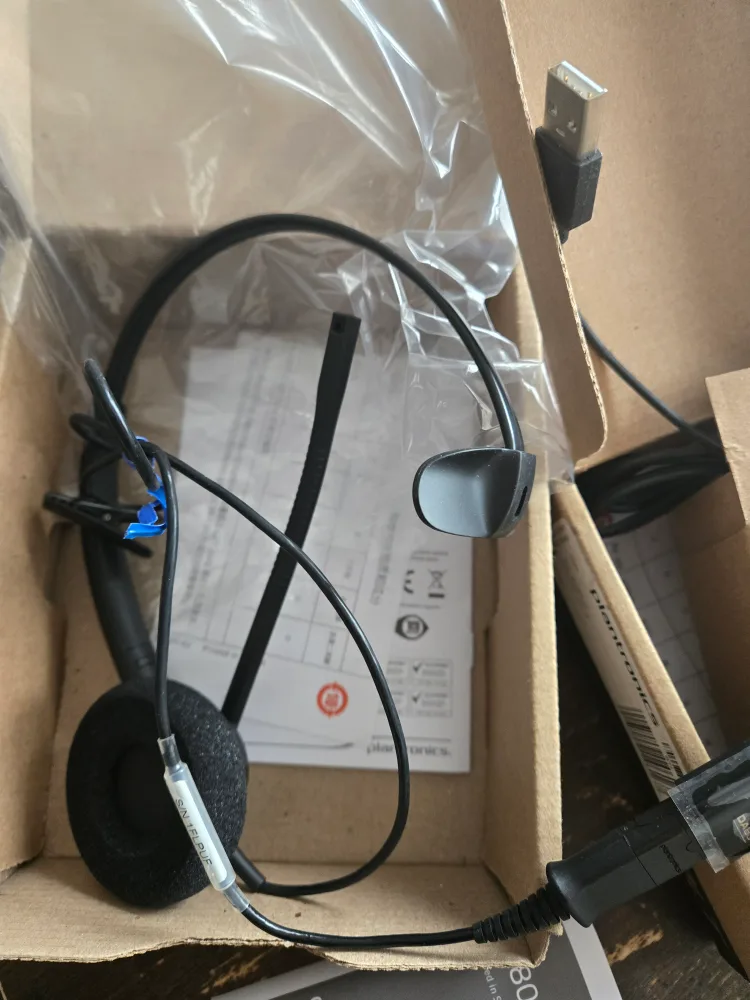 Headset with USB connection image indicator(4)