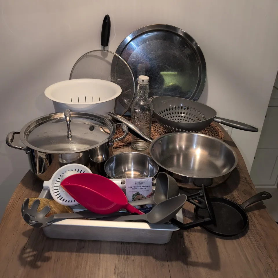 Cookware Set thumbnail