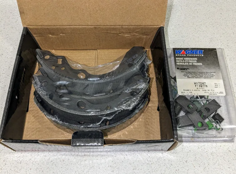 Premium brake shoes (rear) image indicator(2)