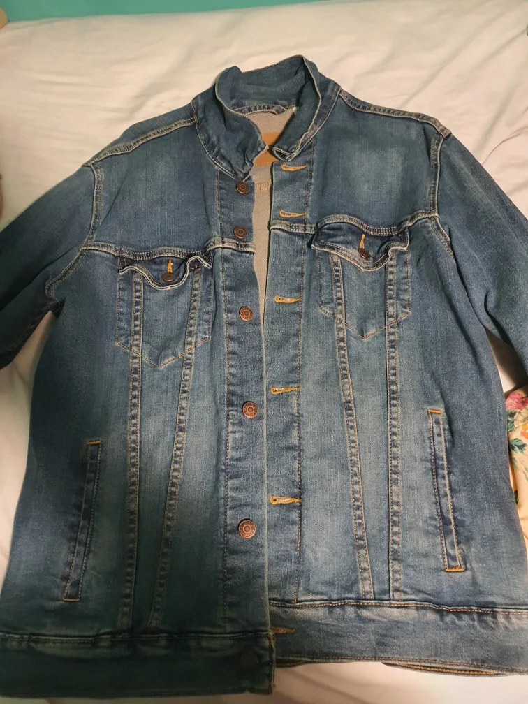 Levi's Signature Denim Jacket thumbnail