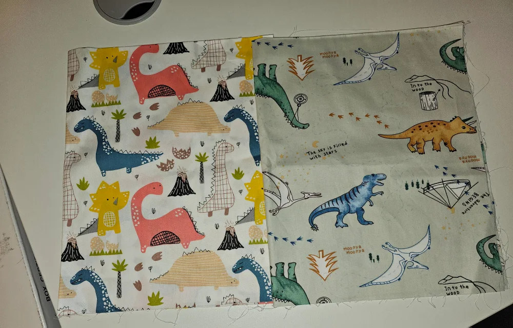 Dinosaur Fabric Scraps image indicator(4)