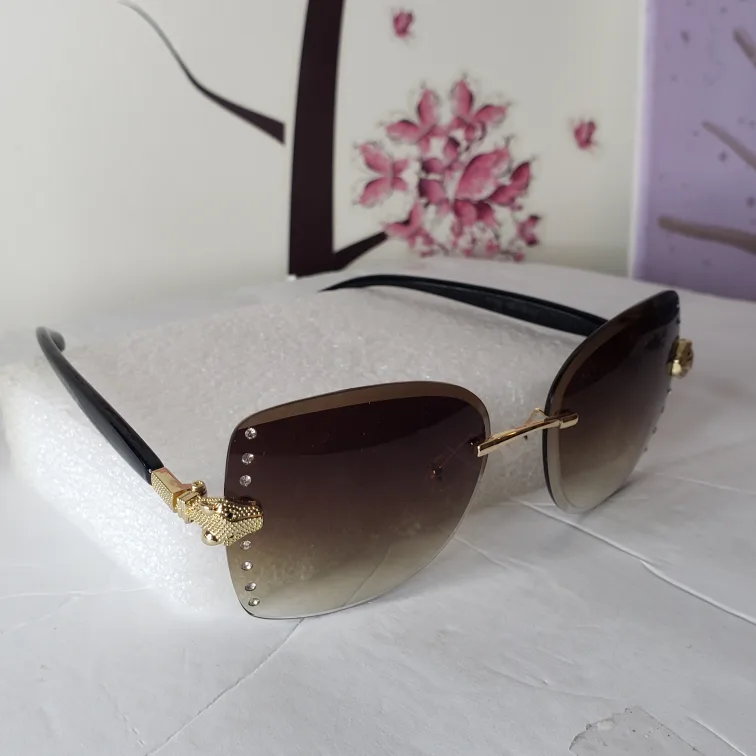 Brand new Sunglasses image indicator(3)