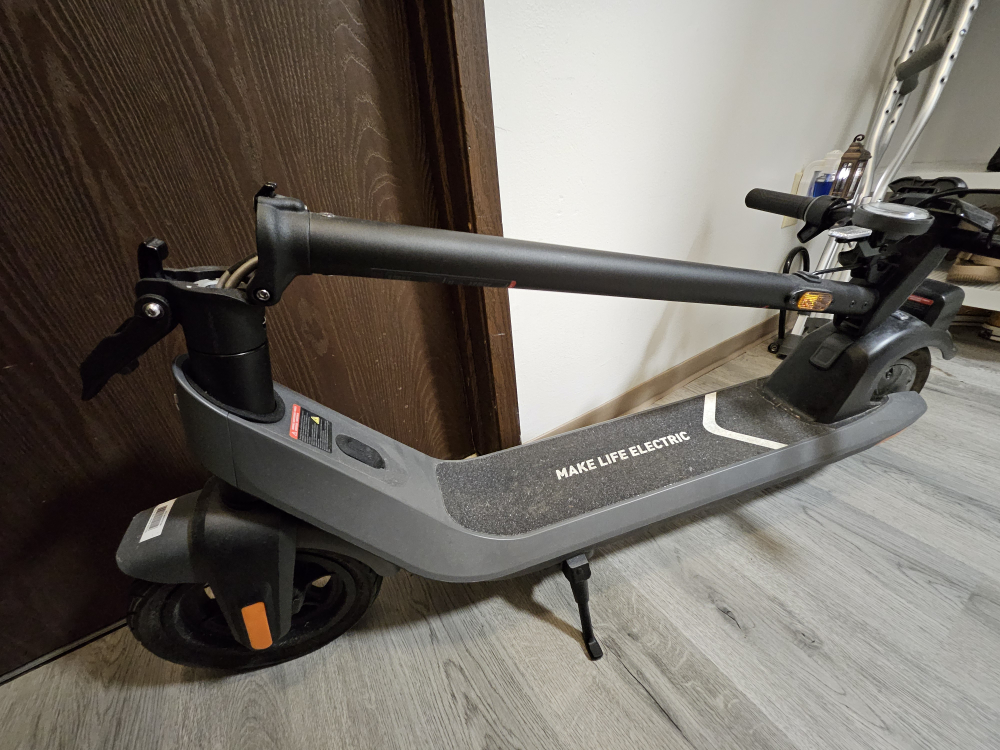 KQi2 Electric Scooter 90%new - photo 2