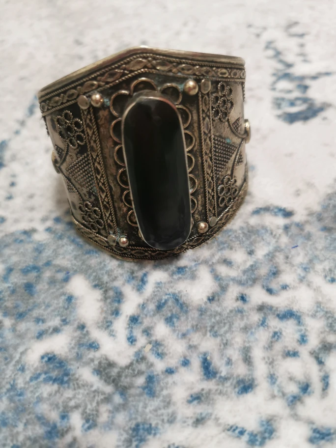 Vintage Silver Cuff Bracelet with Black Stone - photo 5