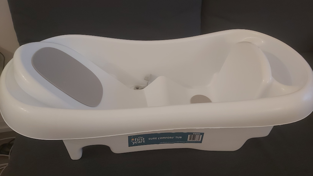 The First Years Sure Comfort Tub