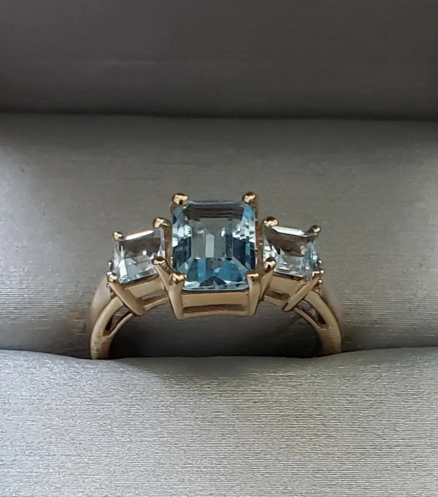 10k Gold ring People's  jewelry Aquamarine Diamonds sale $299 image indicator(7)