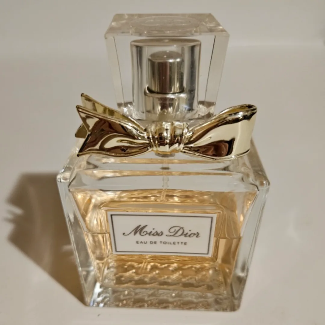 Miss Dior Eau De Toilette image indicator(3)