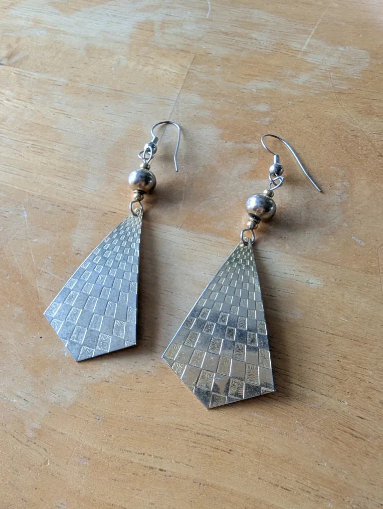 Vintage Silver Tone Geometric Earrings image indicator(5)