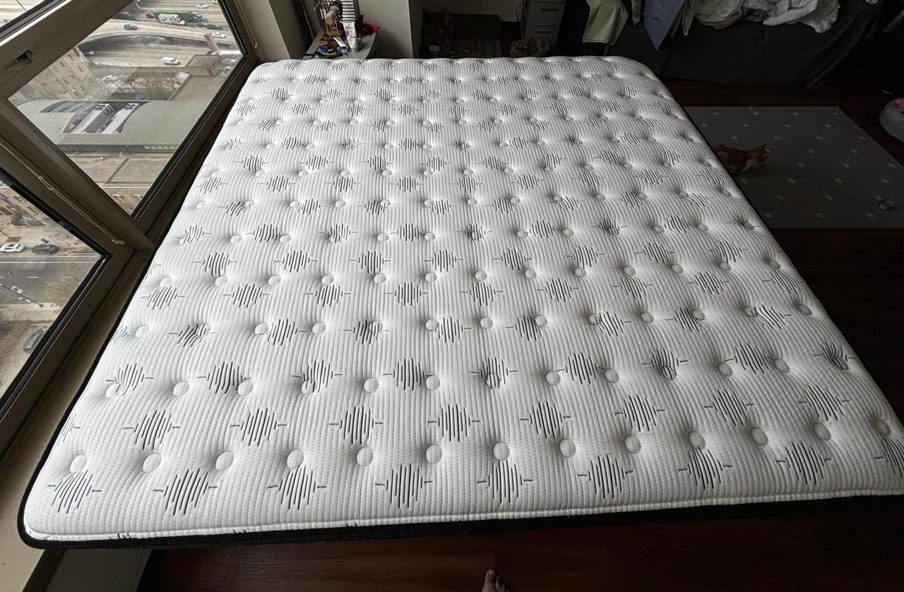 Ashley Summit King mattress - photo 3