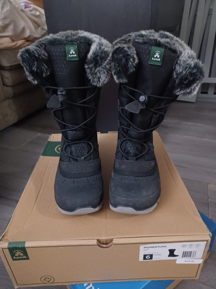 Kamik Momentum 2 Winter Boots Size 6