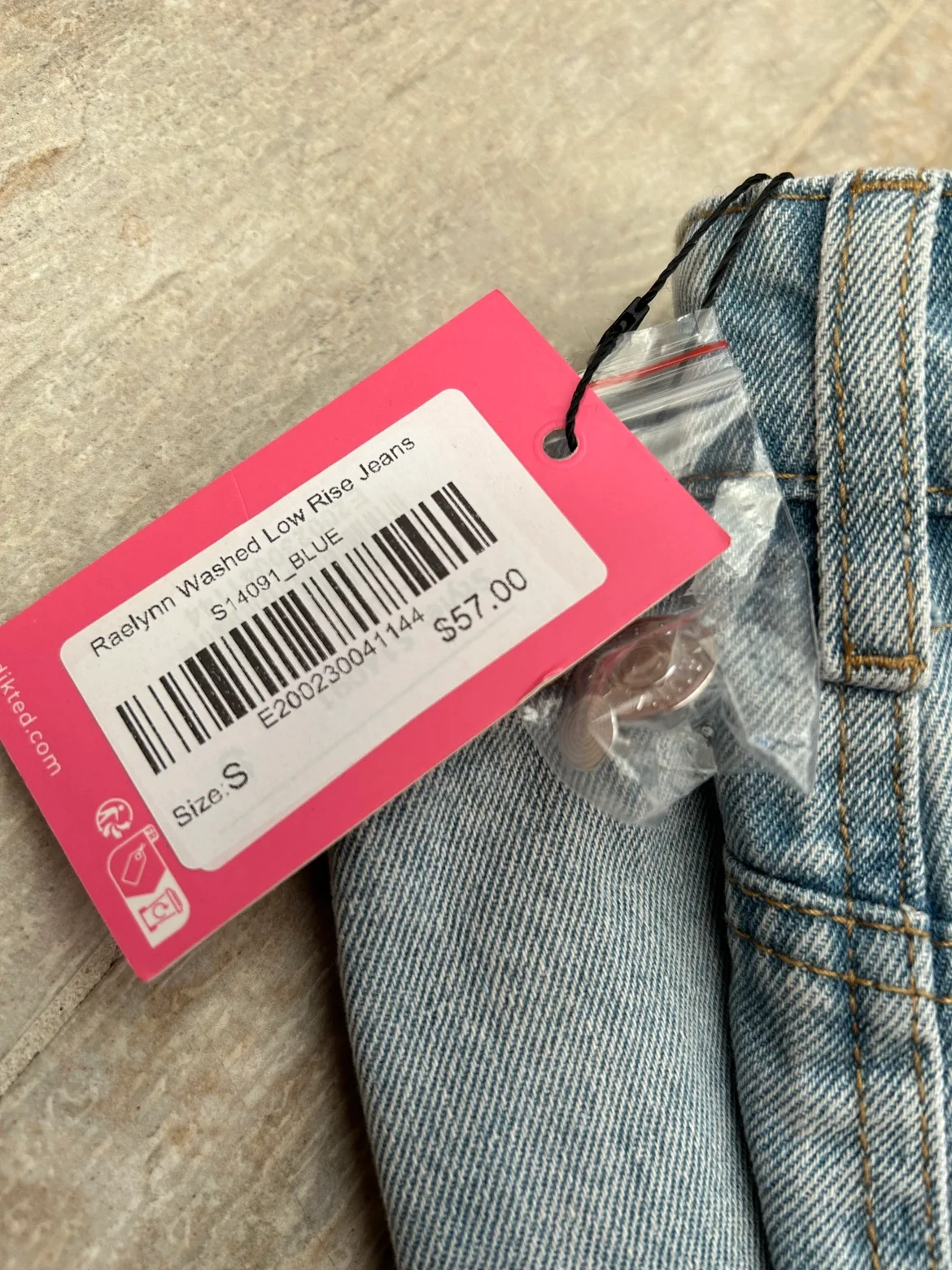 NWT Edikted Raelynn Washed Low Rise Jeans image indicator(3)
