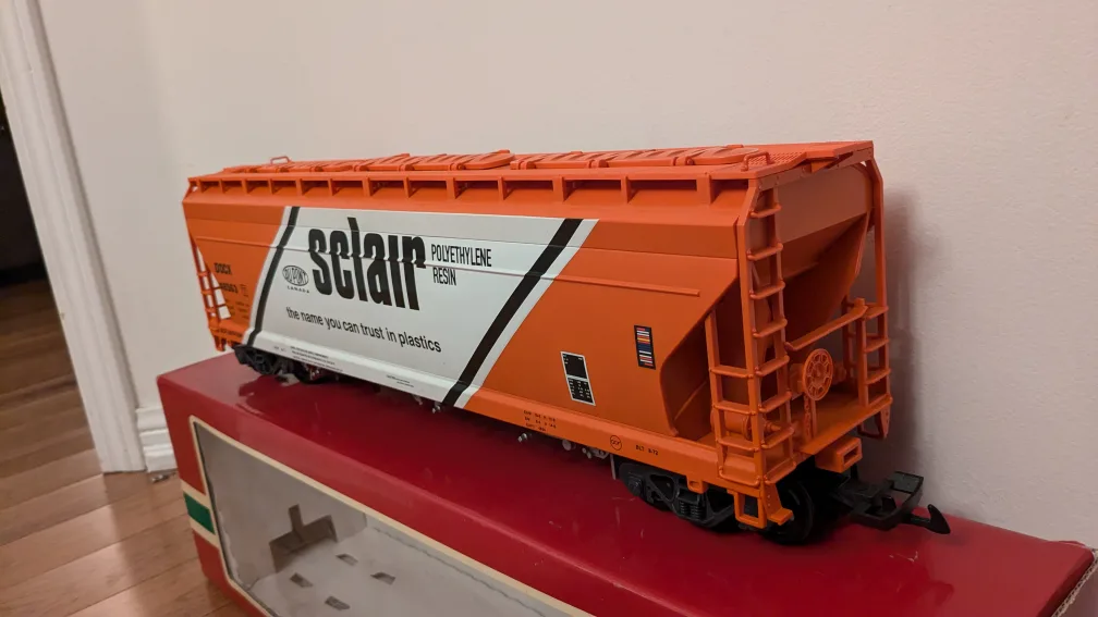 LGB Center Flow Hopper Sclair G- scale train car image indicator(2)