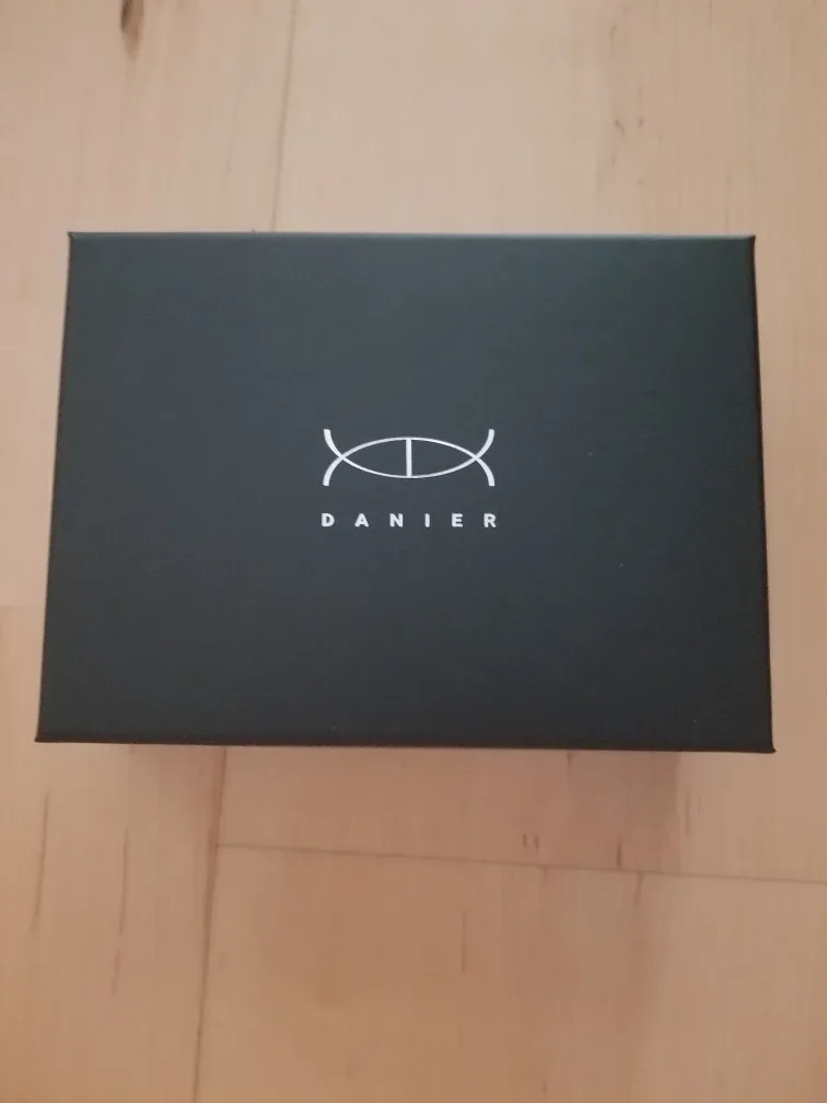 Danier Leather Zip Around Wallet image indicator(4)