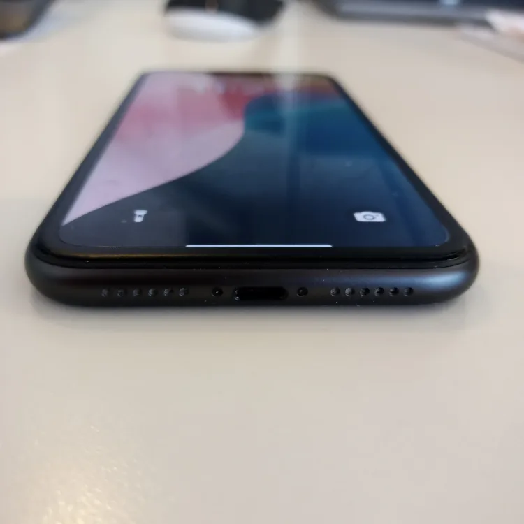 iPhone 11 128gb Black (Great Condition) image indicator(4)