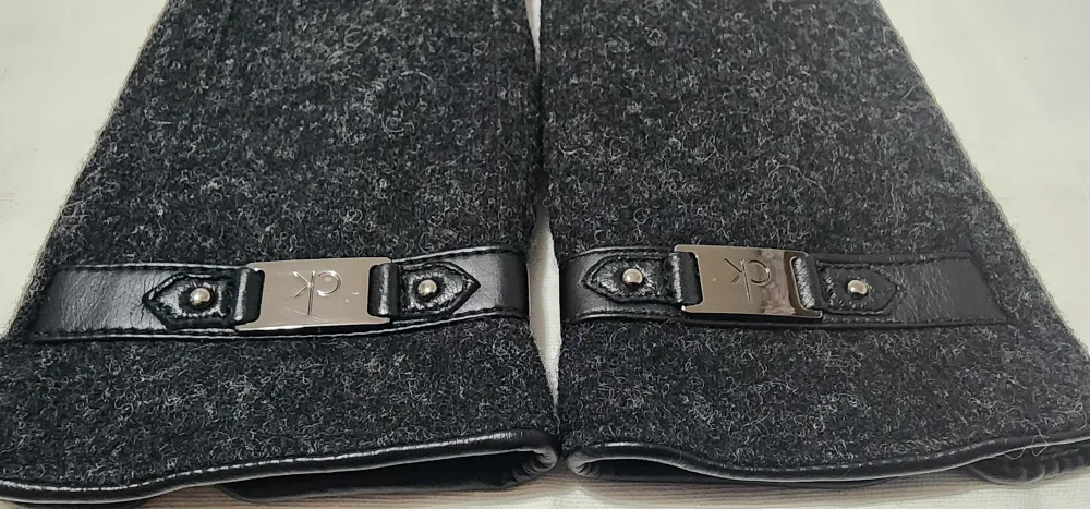 Calvin Klein Wool Gloves image indicator(2)