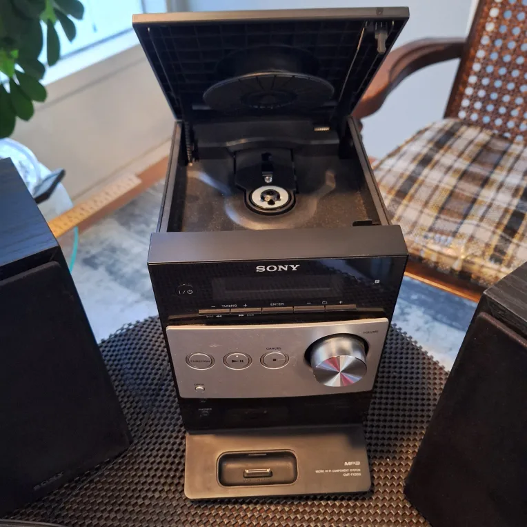 Sony Micro Hi Fi System image indicator(3)