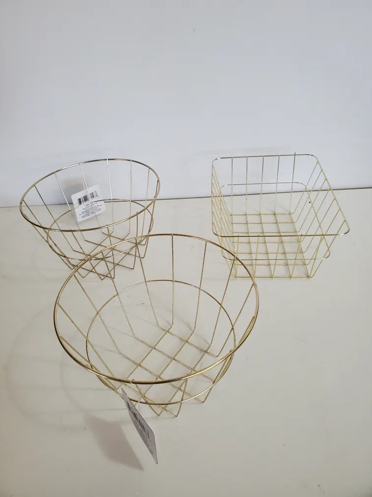 Set of 3 Wire Baskets...New thumbnail