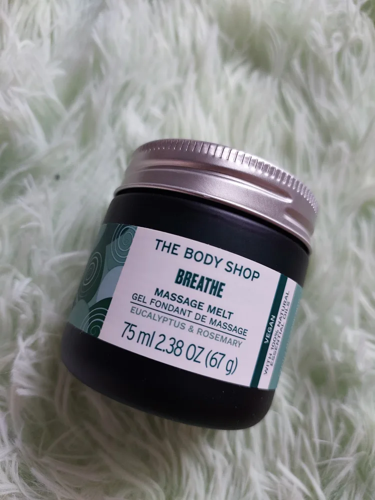 The Body Shop Almond Milk Skincare Gift Set image indicator(6)