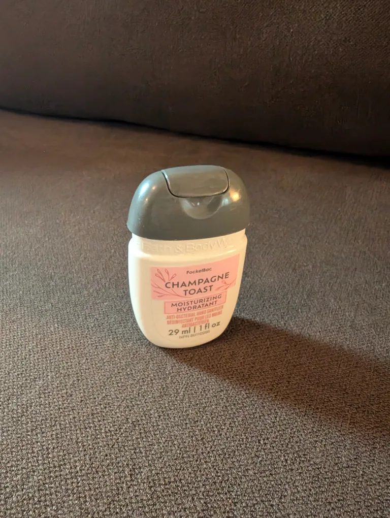FREE | Bath and Body Works Hand Sanitzier thumbnail