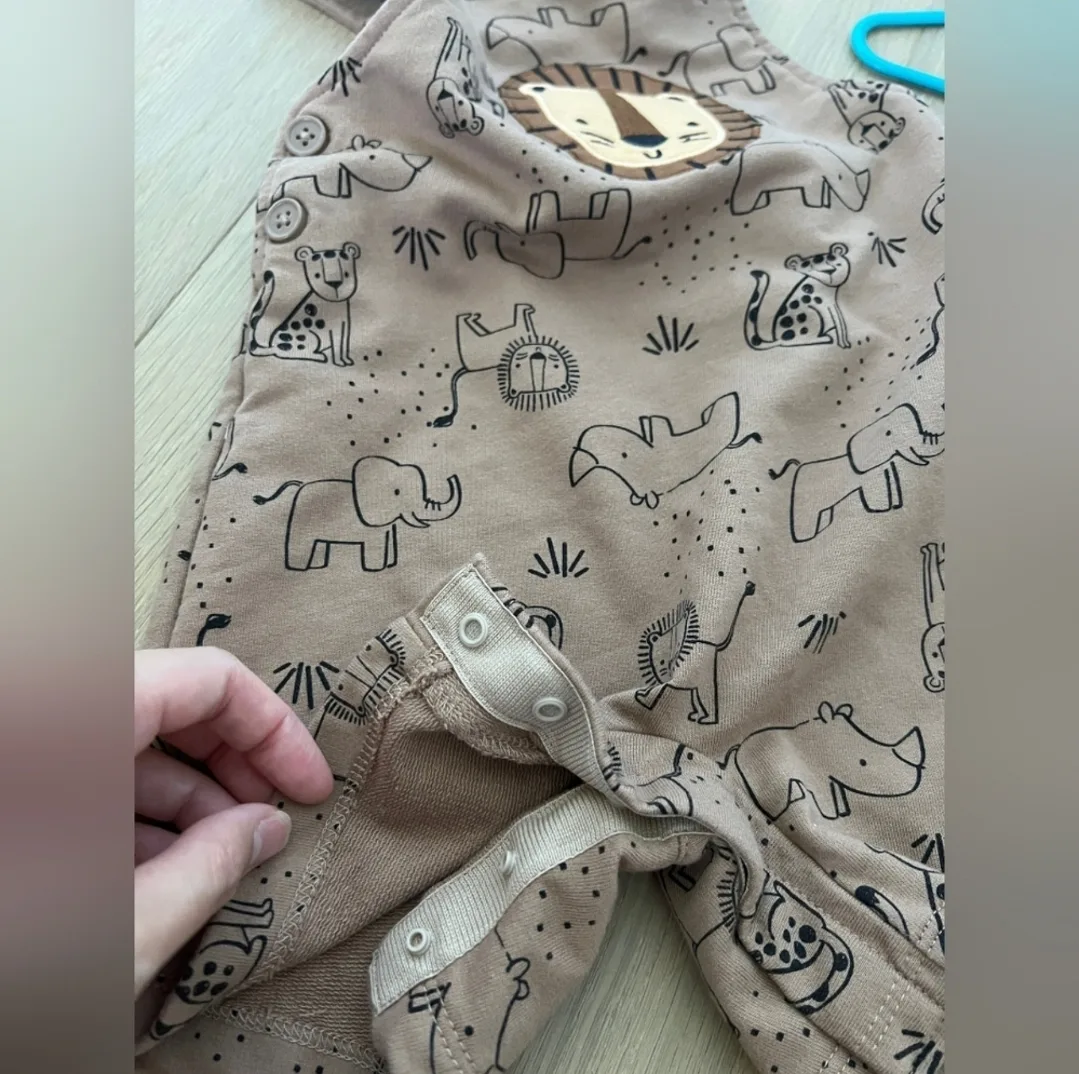 Pekkle lion Romper + truck t shirt 18M image indicator(3)