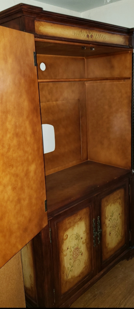 Wood Cabinet with Floral Design - photo 3
