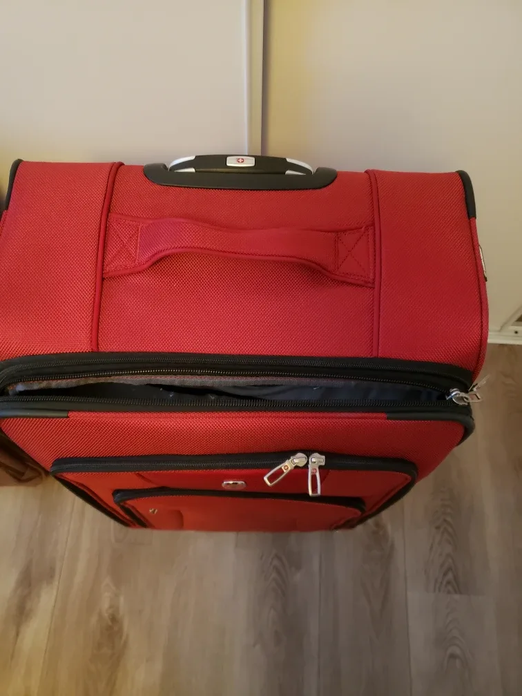 SwissGear Luggage Suitcase thumbnail