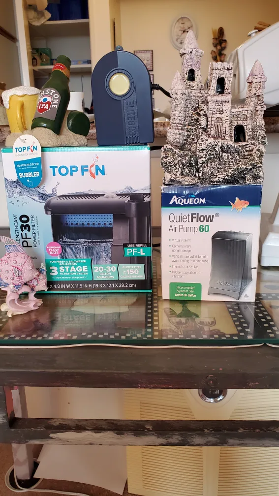 Aquarium Decorations and 3 Pump Filters image indicator(4)