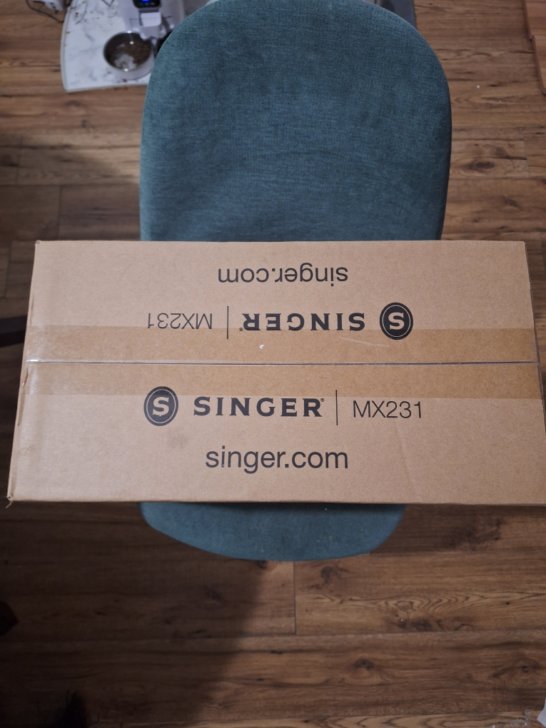 Singer MX231 Sewing Machine - photo 2