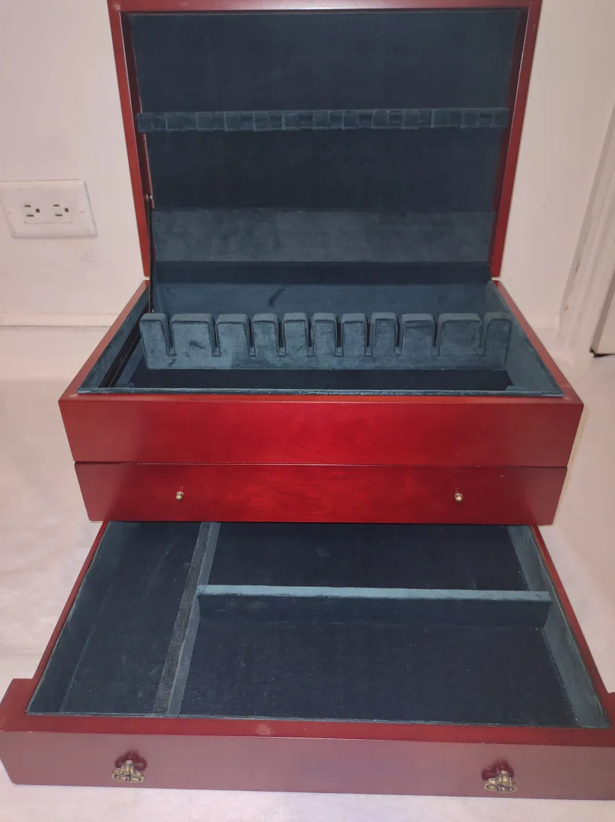 Wooden Silverware Storage image indicator(3)