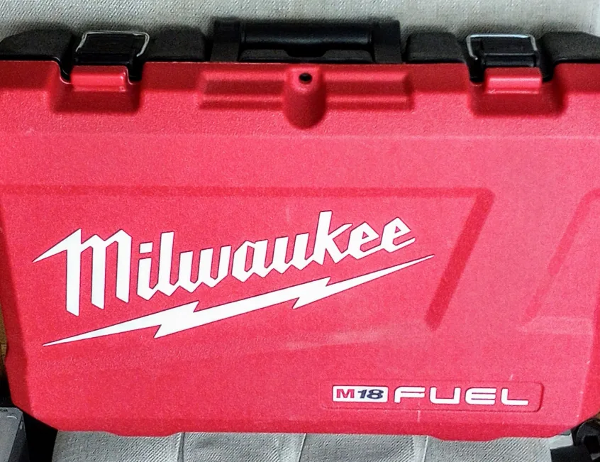 Milwaukee 18V, 1/4"Impact Driver, Li-ion Battery, Charger, case image indicator(9)