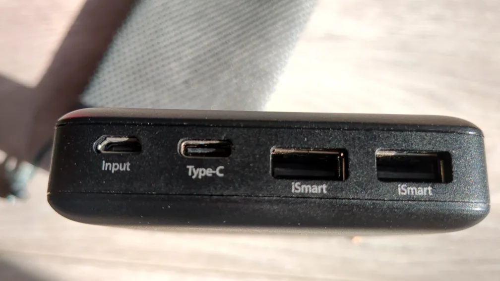 RAVPower 26800mAh Portable Charger (power bank) image indicator(5)