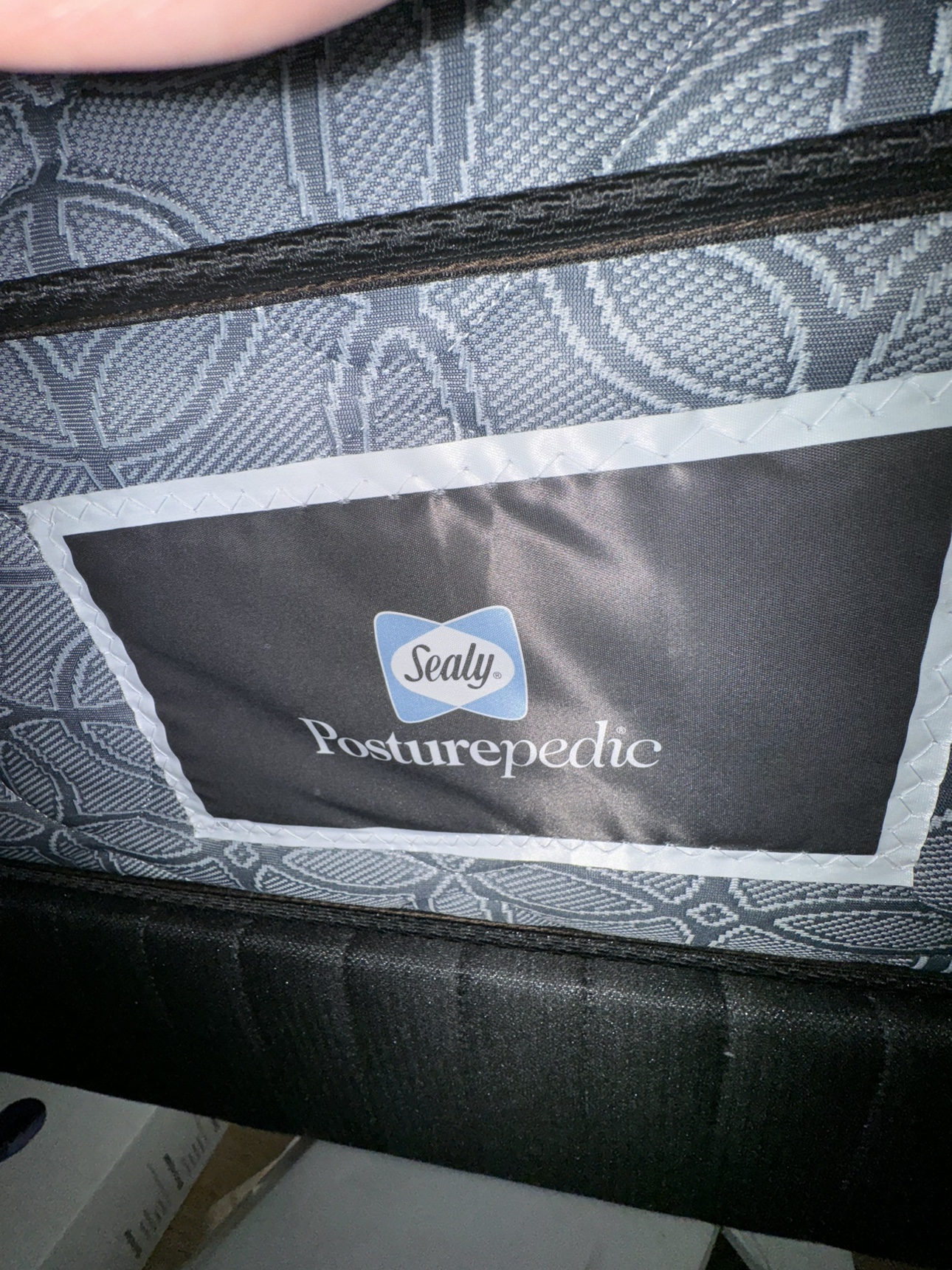 Sealy Posturepedic Mattress - photo 2