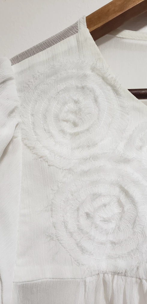 BCBG sheer white top - photo 3