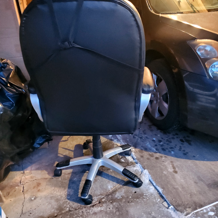 Office Chair - photo 3