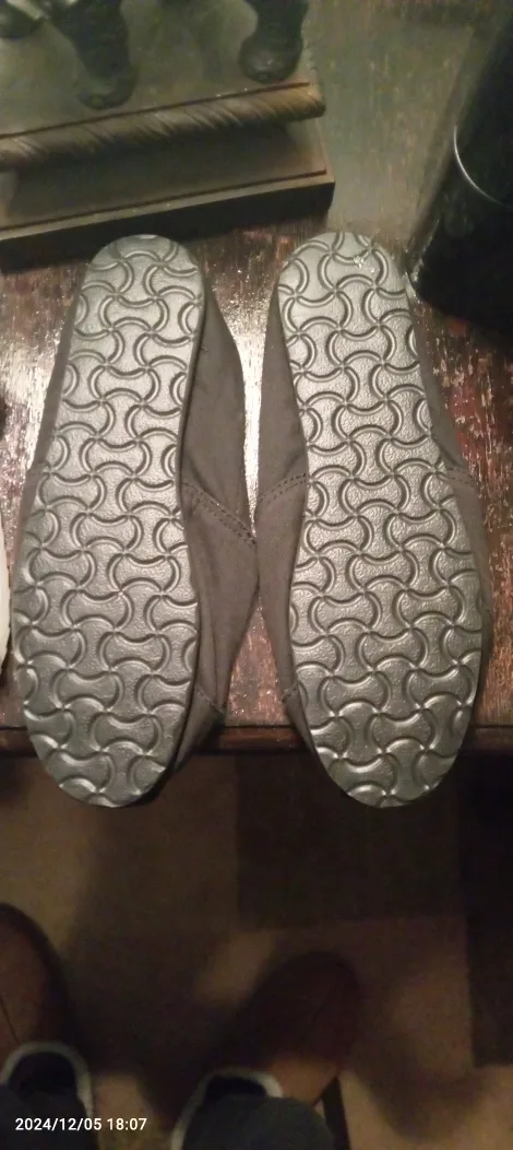 Ladies  slip on flats shoes. image indicator(2)