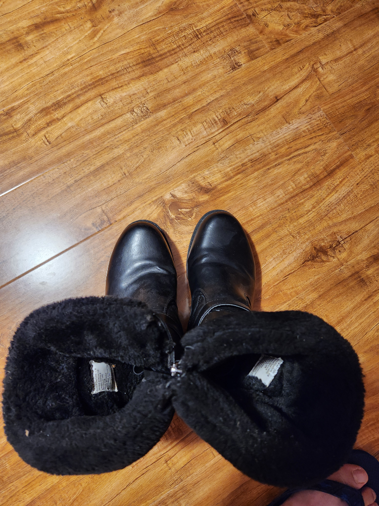 Women's Black Winter Boots