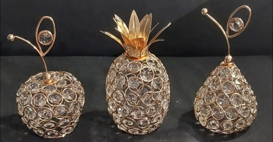BNIB 3pcs Golden Crystal Fruit  decor Apples, Pears & Pineapples image indicator(8)