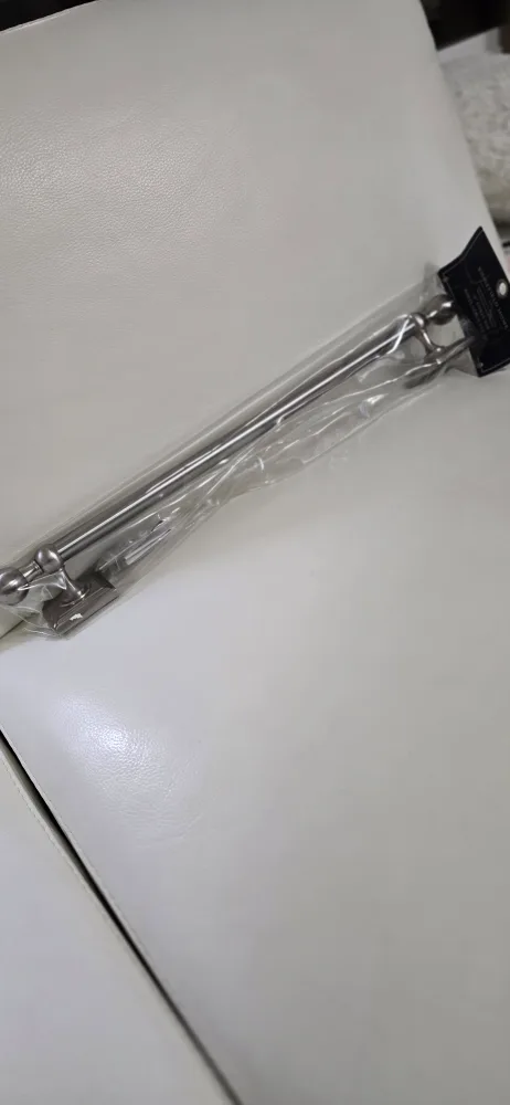 18" Towel Bar image indicator(2)