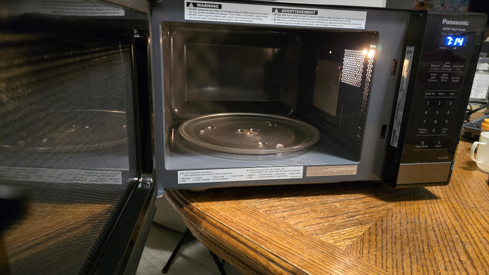 Panasonic Microwave - photo 2