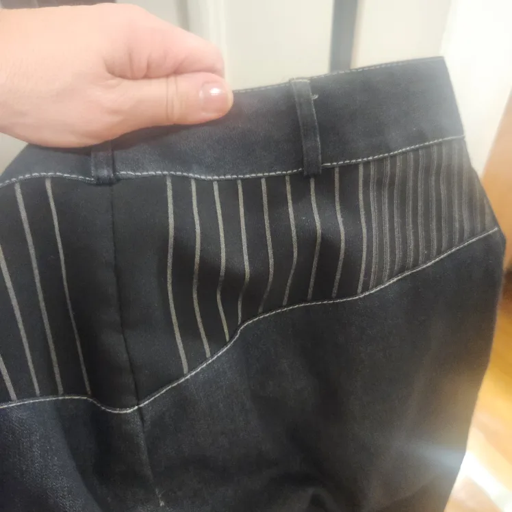 Bali Women's Black Zip Up Blazer and Pants Suit image indicator(8)