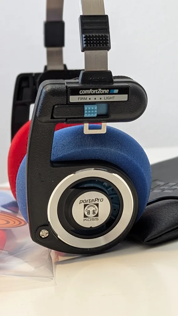 Koss Porta Pro Headphones, Carrying Case, Extra Yaxi Ear Pads image indicator(5)