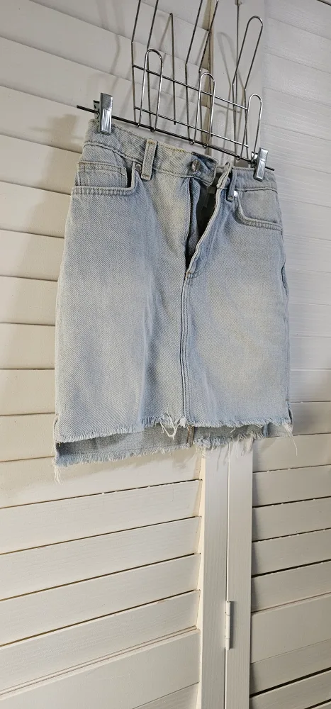 Light Wash Denim Skirt  #ThriftyPicks image indicator(3)