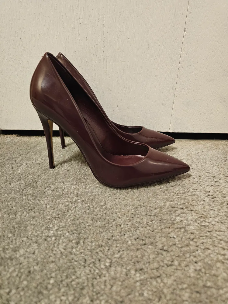 Burgundy Aldo Heels image indicator(2)