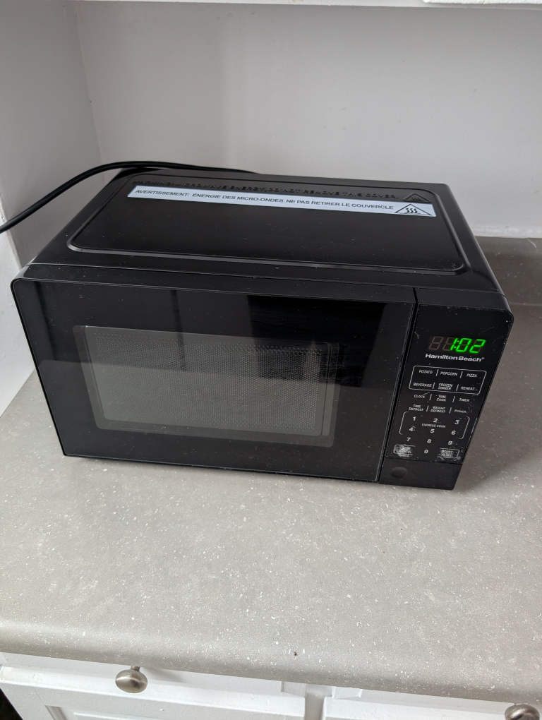 Hamilton Beach Microwave - photo 3