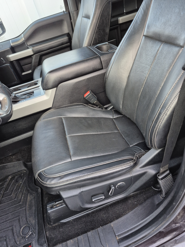 2018Ford F-150 Lariat sport - photo 4