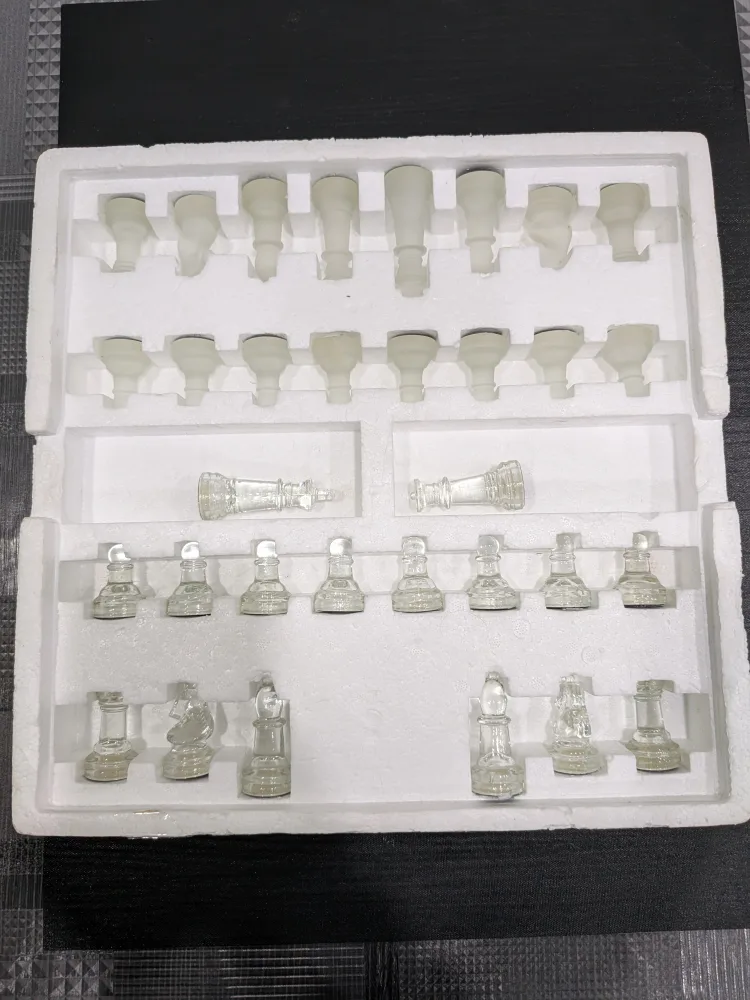 Glass Chess and Checkers Set image indicator(4)