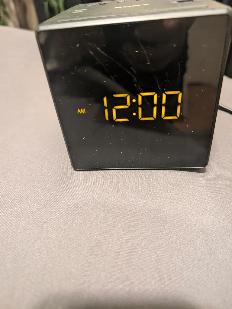 Sony Clock Radio image indicator(2)