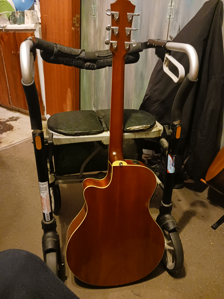 yamaha ..acoustic / electric ....mint! - photo 2